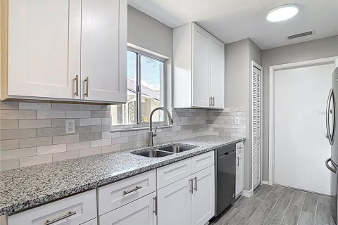 Casa en venta en Brandon, Florida, 3 dormitorios, 120.68 m2 № 1783113 - foto 21