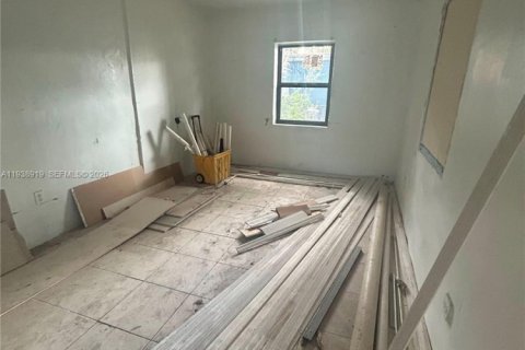 Casa en venta en Miami Gardens, Florida, 2 dormitorios, 83.24 m2 № 1996716 - foto 8