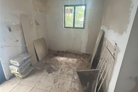 Casa en venta en Miami Gardens, Florida, 2 dormitorios, 83.24 m2 № 1996716 - foto 18