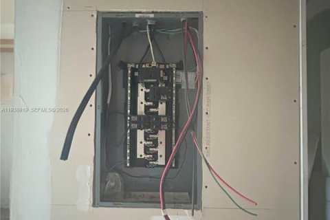 Casa en venta en Miami Gardens, Florida, 2 dormitorios, 83.24 m2 № 1996716 - foto 23