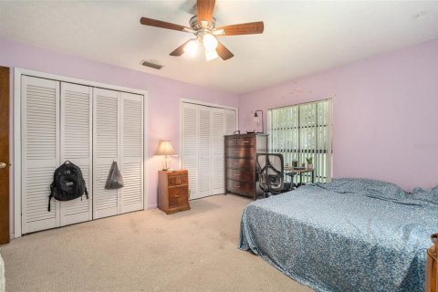 House in Tampa, Florida 4 bedrooms, 317.54 sq.m. № 1816758 - photo 18