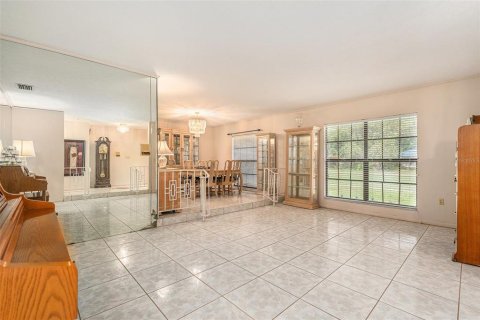 House in Tampa, Florida 4 bedrooms, 317.54 sq.m. № 1816758 - photo 7