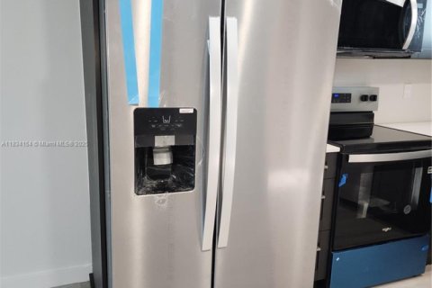 Condominio en venta en Sunrise, Florida, 1 dormitorio, 59.46 m2 № 1935050 - foto 5