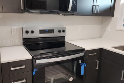 Condominio en venta en Sunrise, Florida, 1 dormitorio, 59.46 m2 № 1935050 - foto 6