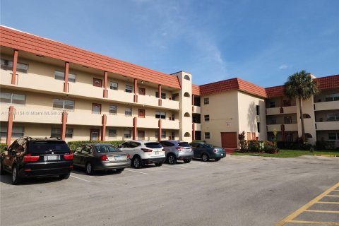 Condominio en venta en Sunrise, Florida, 1 dormitorio, 59.46 m2 № 1935050 - foto 1