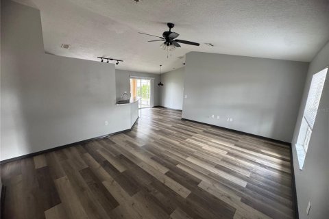 Villa ou maison à louer à Spring Hill, Floride: 3 chambres, 112.6 m2 № 2096683 - photo 7