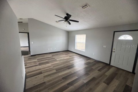 Villa ou maison à louer à Spring Hill, Floride: 3 chambres, 112.6 m2 № 2096683 - photo 6