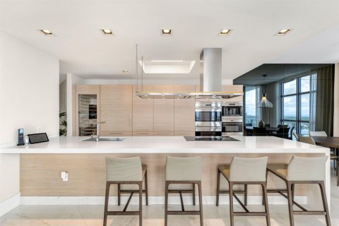 Condo in North Miami Beach, Florida, 3 bedrooms  № 2083256 - photo 14