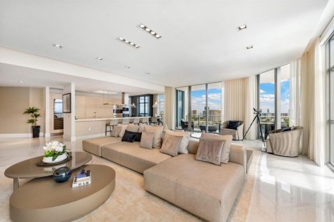 Condo in North Miami Beach, Florida, 3 bedrooms  № 2083256 - photo 3