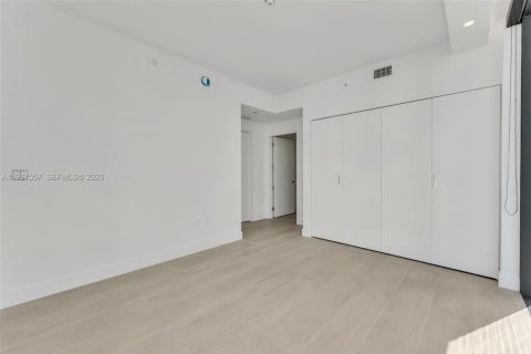 Купить кондоминиум в Майами, Флорида 4 спальни, 234.11м2, № 2048907 - фото 21