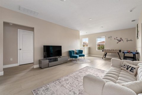House in Davenport, Florida 5 bedrooms, 273.32 sq.m. № 1519631 - photo 28