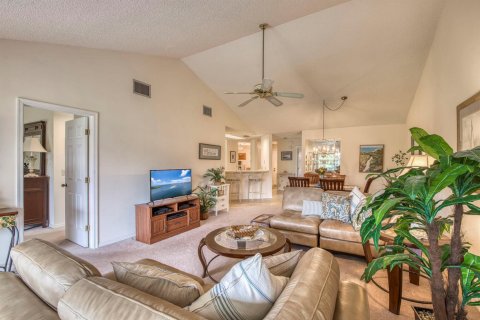Condominio en Hobe Sound, Florida, 2 dormitorios  № 2374495