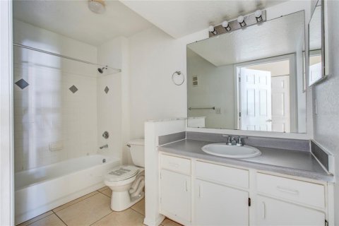 Condominio en venta en Altamonte Springs, Florida, 2 dormitorios, 102.38 m2 № 1870882 - foto 7