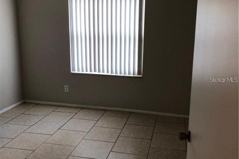 Condo in Orlando, Florida, 2 bedrooms  № 2220074 - photo 9