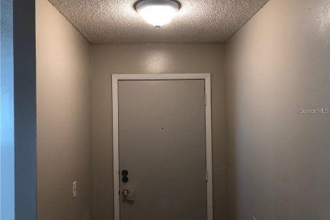 Condo in Orlando, Florida, 2 bedrooms  № 2220074 - photo 3