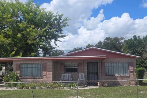 Casa en Winter Haven, Florida 3 dormitorios, 141.4 m2 № 2369275