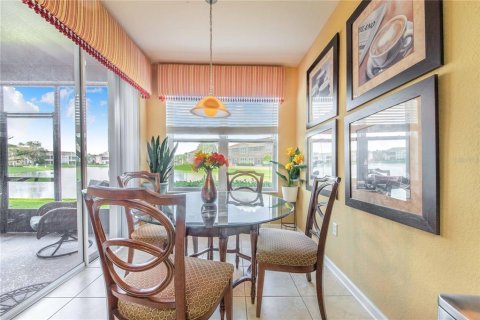 Condo in Davenport, Florida, 2 bedrooms  № 2218098 - photo 15