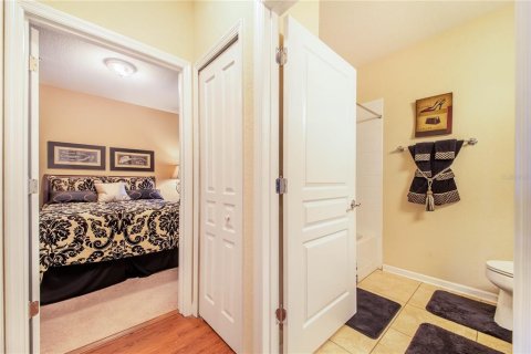 Condo in Davenport, Florida, 2 bedrooms  № 2218098 - photo 24