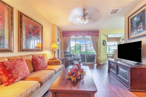 Condo in Davenport, Florida, 2 bedrooms  № 2218098 - photo 11