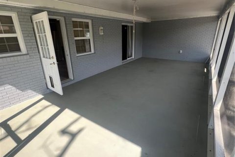 House in Port Charlotte, Florida 3 bedrooms, 198.16 sq.m. № 1733673 - photo 30
