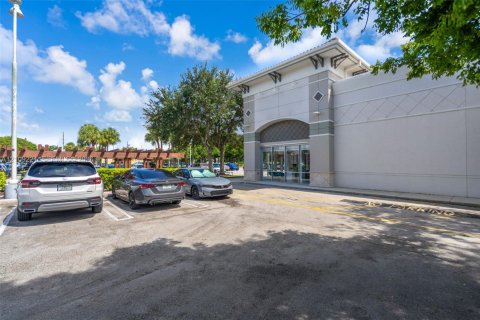 Immobilier commercial à vendre à Miami, Floride № 2422845 - photo 4