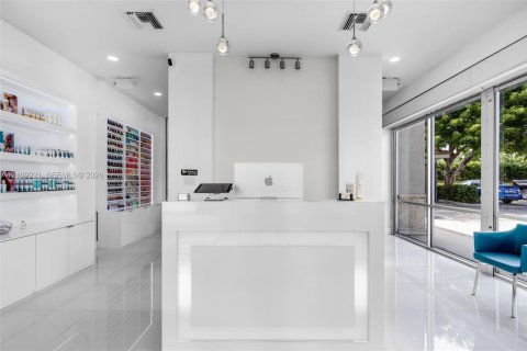 Immobilier commercial à vendre à Miami, Floride № 2422845 - photo 5