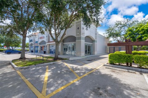 Immobilier commercial à vendre à Miami, Floride № 2422845 - photo 3