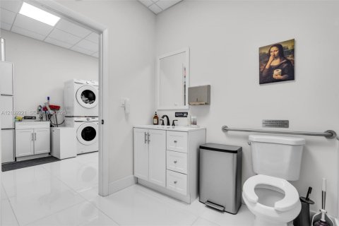 Immobilier commercial à vendre à Miami, Floride № 2422845 - photo 29