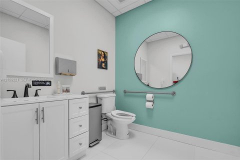 Immobilier commercial à vendre à Miami, Floride № 2422845 - photo 28