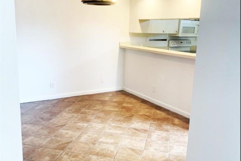 Townhouse in West Palm Beach, Florida 2 bedrooms, 124.4 sq.m. № 2146976 - photo 27