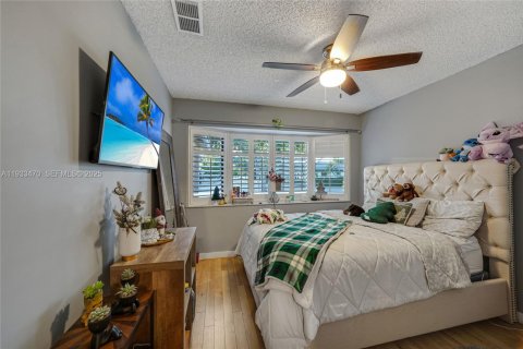 Купить виллу или дом в Майами-Лейкс, Флорида 3 спальни, 173.54м2, № 1991300 - фото 18