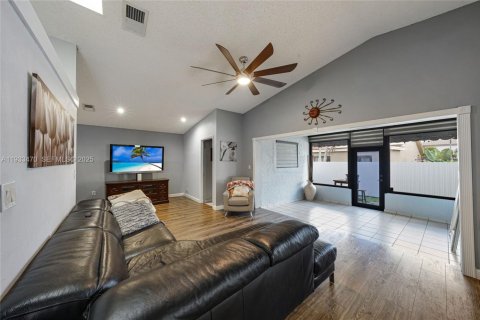 Купить виллу или дом в Майами-Лейкс, Флорида 3 спальни, 173.54м2, № 1991300 - фото 9