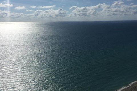 Copropriété à vendre à Hollywood, Floride: 2 chambres, 105.54 m2 № 1864593 - photo 9