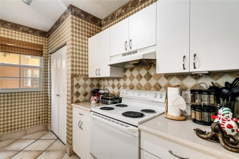 Condo in Aventura, Florida, 3 bedrooms  № 2076726 - photo 10