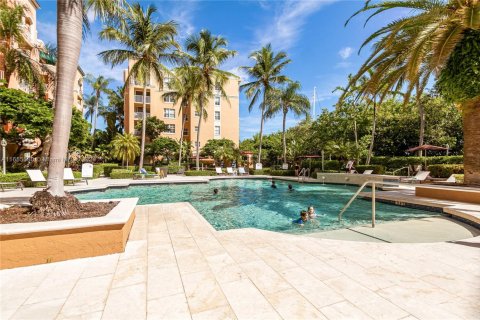 Condo in Aventura, Florida, 3 bedrooms  № 2076726 - photo 29