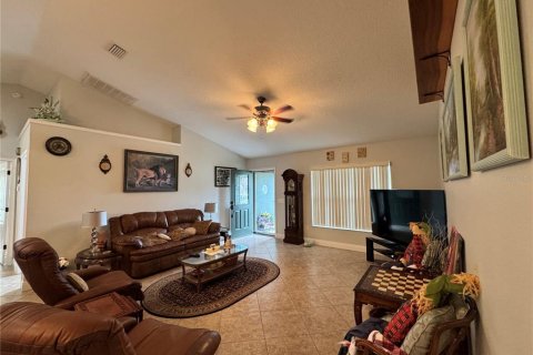 House in Summerfield, Florida 3 bedrooms, 147.25 sq.m. № 2203930 - photo 6