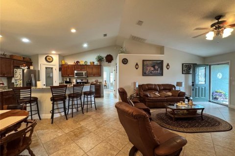 House in Summerfield, Florida 3 bedrooms, 147.25 sq.m. № 2203930 - photo 7