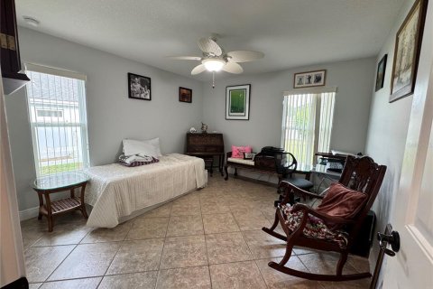 House in Summerfield, Florida 3 bedrooms, 147.25 sq.m. № 2203930 - photo 23