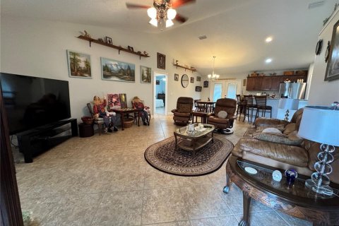House in Summerfield, Florida 3 bedrooms, 147.25 sq.m. № 2203930 - photo 3
