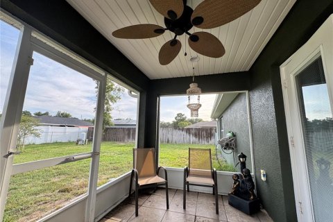 House in Summerfield, Florida 3 bedrooms, 147.25 sq.m. № 2203930 - photo 27