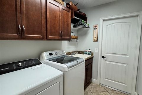 House in Summerfield, Florida 3 bedrooms, 147.25 sq.m. № 2203930 - photo 18