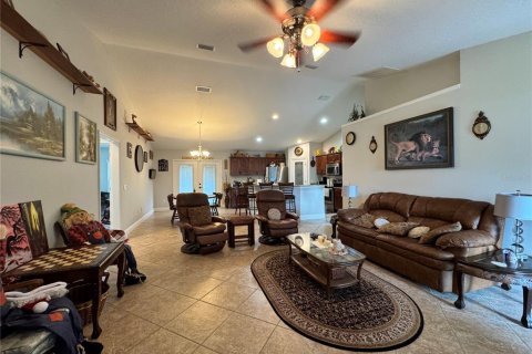 House in Summerfield, Florida 3 bedrooms, 147.25 sq.m. № 2203930 - photo 4