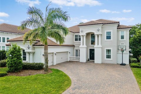 House in Winter Garden, Florida 5 bedrooms, 469.53 sq.m. № 1747397 - photo 1
