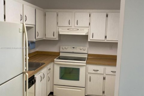 Condominio en North Lauderdale, Florida, 2 dormitorios  № 2076981