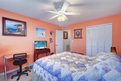 Condominio en venta en Saint Petersburg, Florida, 2 dormitorios, 80.82 m2 № 1912152 - foto 18