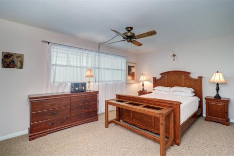 Condominio en venta en Saint Petersburg, Florida, 2 dormitorios, 80.82 m2 № 1912152 - foto 14