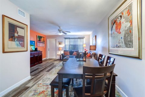 Condominio en venta en Saint Petersburg, Florida, 2 dormitorios, 80.82 m2 № 1912152 - foto 4