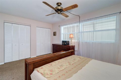 Condominio en venta en Saint Petersburg, Florida, 2 dormitorios, 80.82 m2 № 1912152 - foto 15