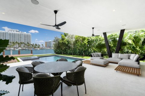 Casa en venta en Miami Beach, Florida, 7 dormitorios, 650.04 m2 № 1922237 - foto 18