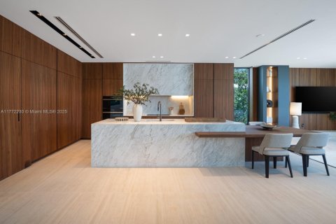 Casa en venta en Miami Beach, Florida, 7 dormitorios, 650.04 m2 № 1922237 - foto 9